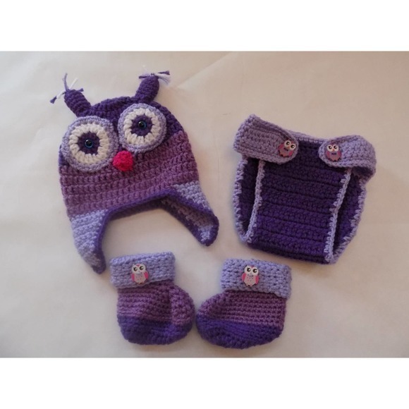 Baby Owl Hat Diaper Cover and Booties Set - Picture 3 of 10